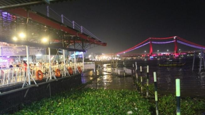 River Side restoran